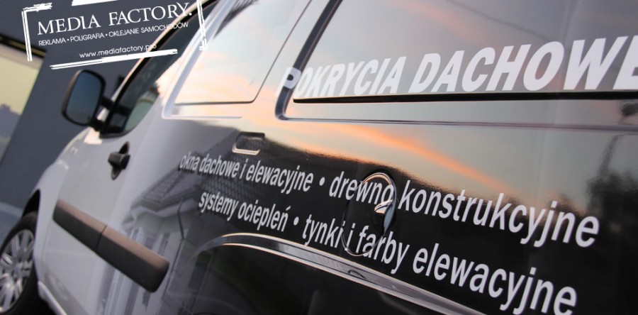 Folia wylewana na samochodzie