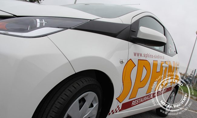 Toyota Aygo SPHINX oklejenie folia polimerowa wycinana ploterowo projekt sportowy design 8