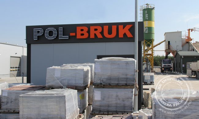 Litery przestrzenne swiecace POL-BRUK aluminium PCV diody kaseton 6