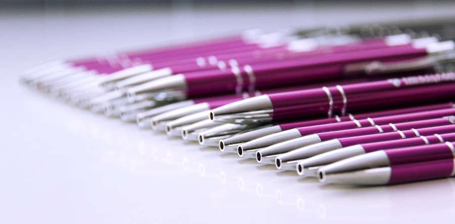 Colorful engraved aluminum pens