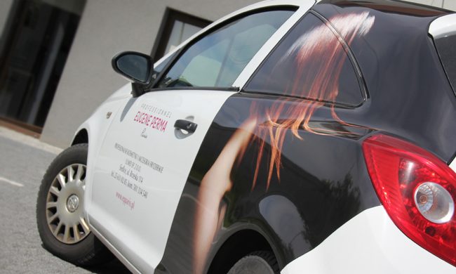 oklejenie samochodu foliowanie folia polimerowa z laminatem wycinanka LUMEX 1 www