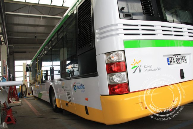 autobus Arriva koleje mazowieckie folia polimerowa wycinana ploterowo oklejanie 13