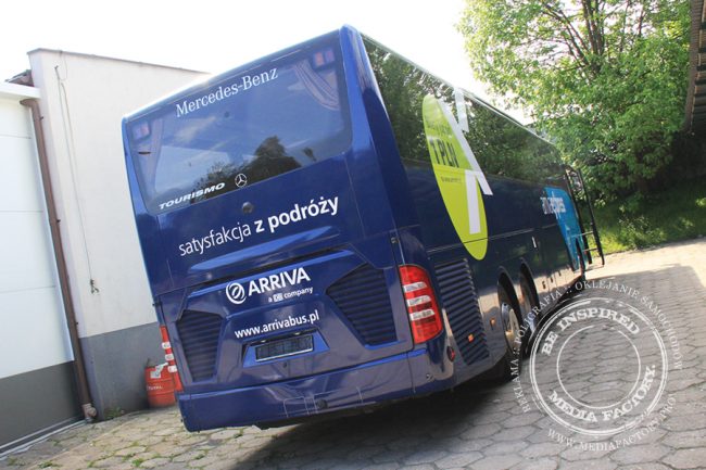 Arriva autobus Mercedes Tourismo folia wylewana do zmiany koloru auta oklejanie 11