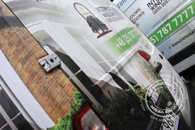 Master International Windows Group folia wylewana na przetloczenia laminat projekt oklejanie 3