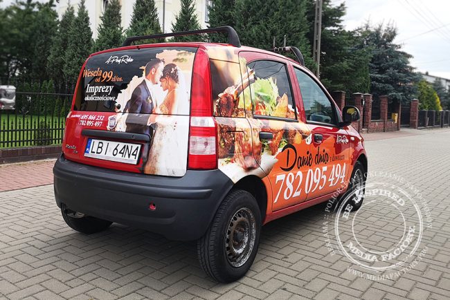 4 pory roku Fiat Panda restauracja oklejanie aut folia polimerowa