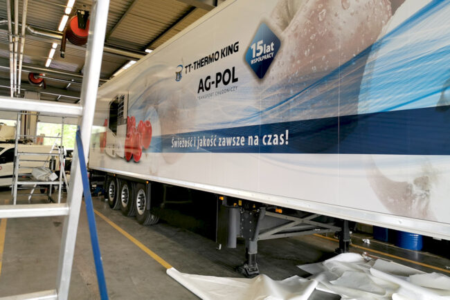 naczepa-agpol-oklejanie-samochodow-reklama-na-samochod-2