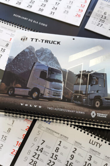 kalendarz-trojdzielny-truck-lakier-UV-3